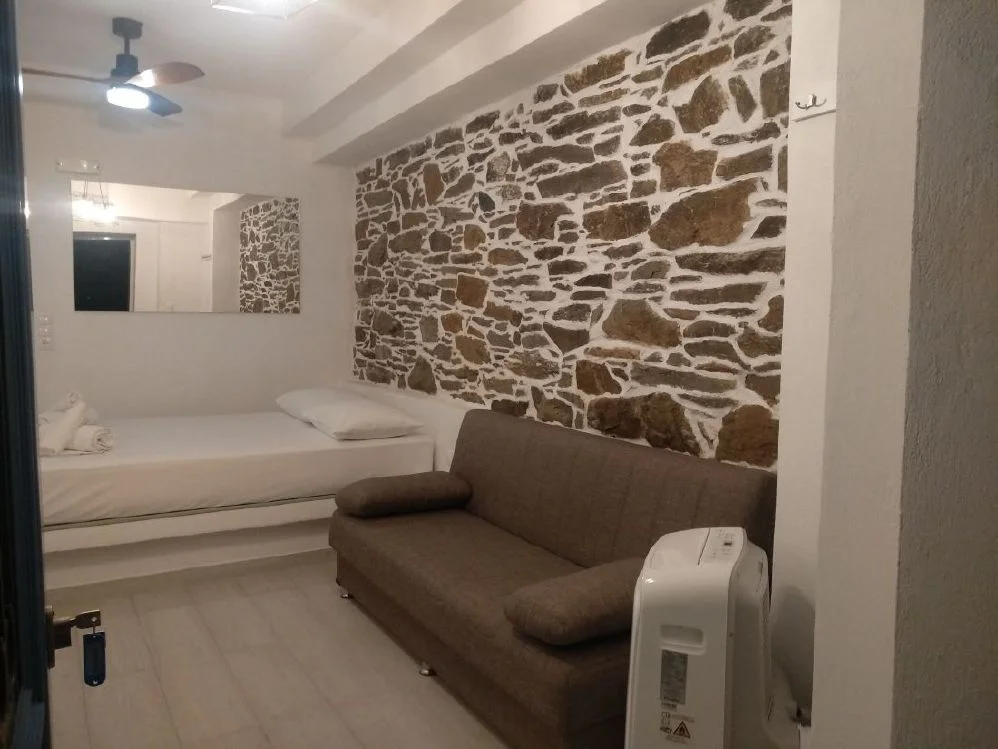 ΕΝΟΙΚΙΑΖΟΜΕΝΑ ΔΩΜΑΤΙΑ ΞΕΝΟΔΟΧΕΙΟ ΟΙΝΟΥΣΣΕΣ OINOUSSES-ROOMS.GR